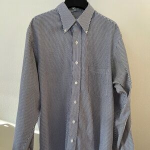 Men's Van Heusen Blue and White Stripe Oxford Wrinkle Free Button Down Shirt